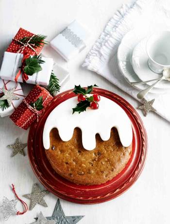 Tropical Christmas pudding cake 