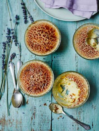 Lemon crème brûlées 