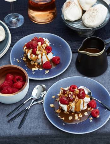 Meringues with hazelnuts, butterscotch and raspberries