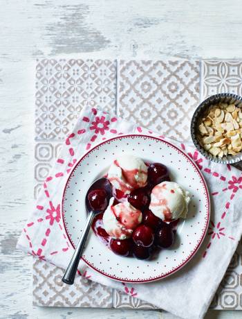 Cherries with bourbon and vanilla