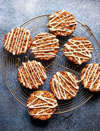 Oaty apple sauce cookies