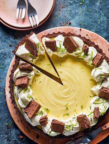 Lime and bourbon biscuit tart