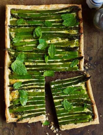 Asparagus, spring onion and mint tart