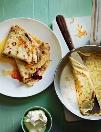 Cranberry crêpes suzettes