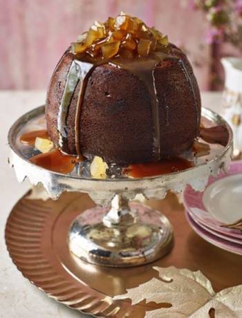Sticky ginger and date pudding