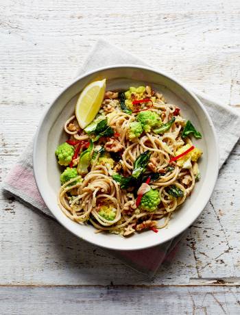 Artichoke spaghetti with romanesco