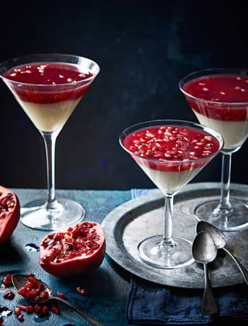 Vanilla muhallebi with pomegranate jelly