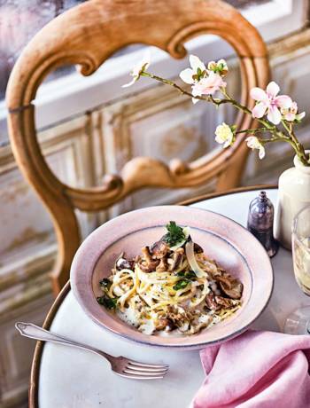Celeriac and mushroom carbonara