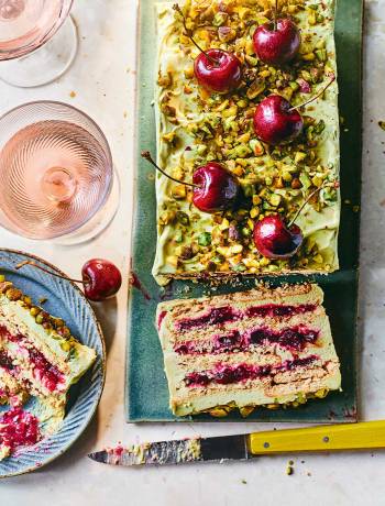 Cherry and pistachio fridge cake