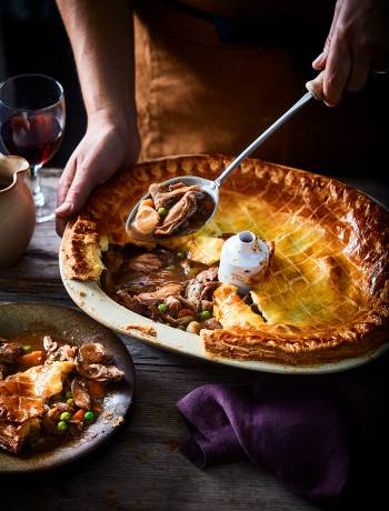 Duck and red wine pie