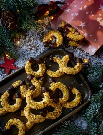 Mandelhörnchen (almond horns)