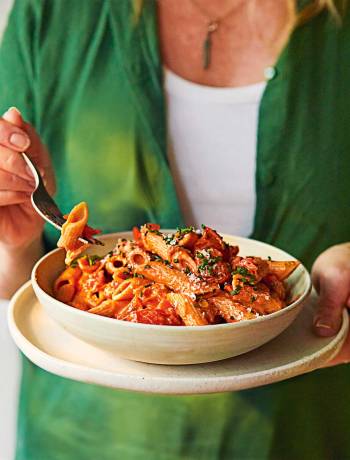 Creamy tomato and gochujang penne