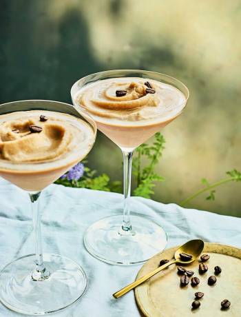 Creamy frozen espresso martini
