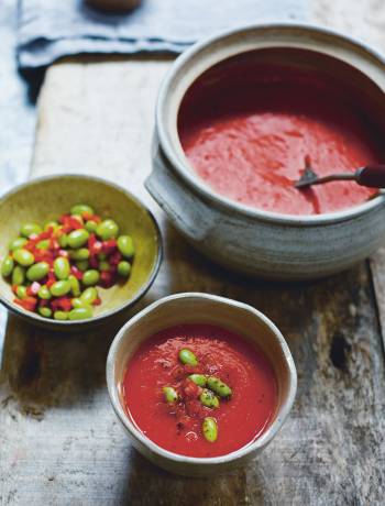 Sichuan-roasted red pepper soup with ﬁve-spice edamame relish 