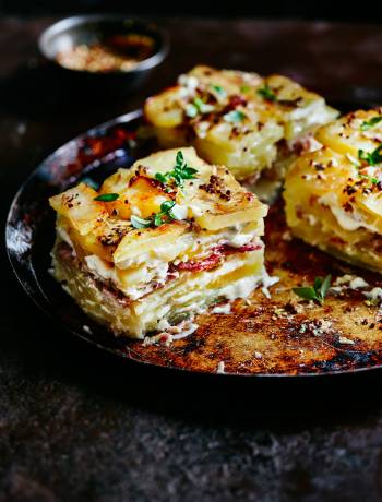 Dauphinoise potatoes with ham hock and mustard
