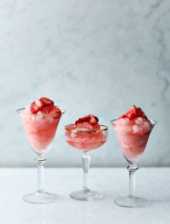Strawberry frosé