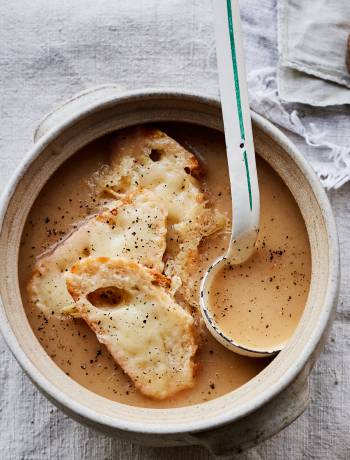 White onion soup with Gruyère croûtes