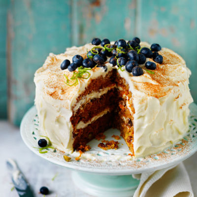 Carrot and pistachio cake