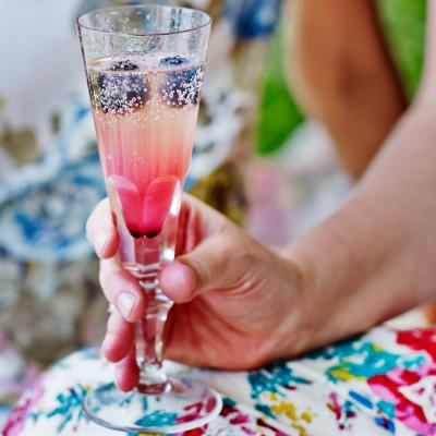 Blackberry lime fizz