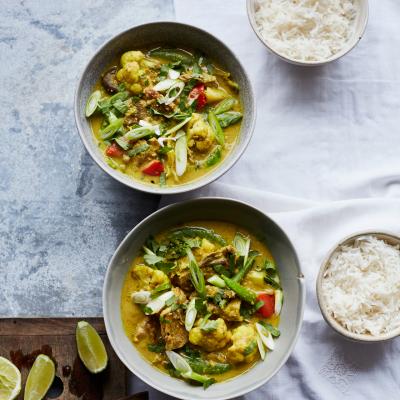 Yellow duck curry