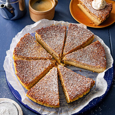 Cinnamon custard impossible pie
