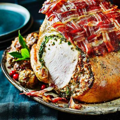 Prune and walnut stuffing