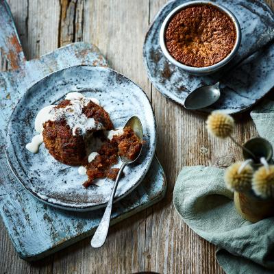 Hot porter puddings