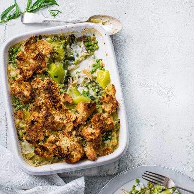 Smoked mackerel and leek gratin