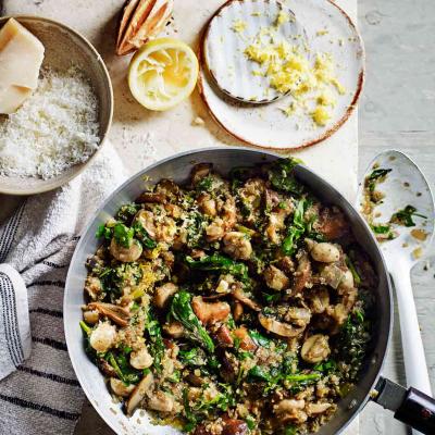 Mushroom and spinach quinoa ‘risotto’