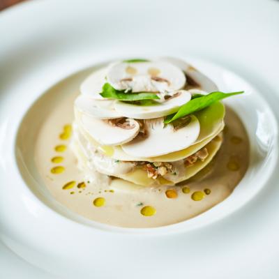 Open lasagne with mushrooms