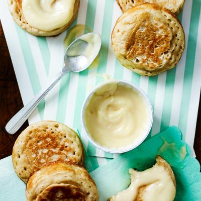 Homemade vegan lemon curd