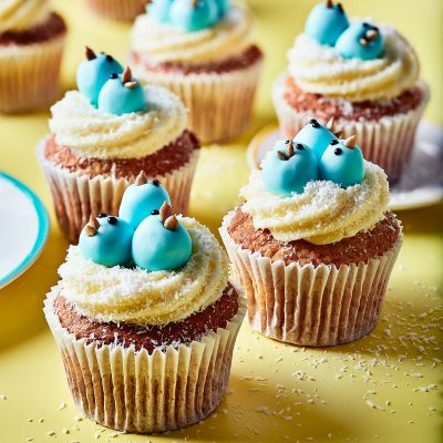Bluebirds-in-a-nest cupcakes