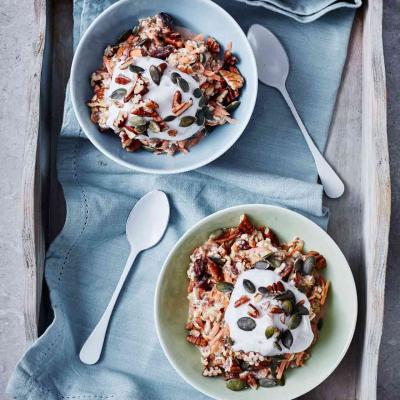 Carrot cake overnight oats
