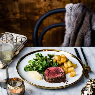 Peppered beef fillet with truffle mayo