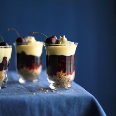 Cherry amaretti trifles