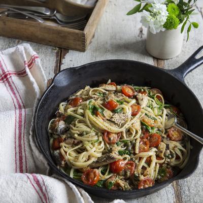Sardine and tomato spaghetti