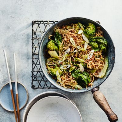 Crispy lamb noodles