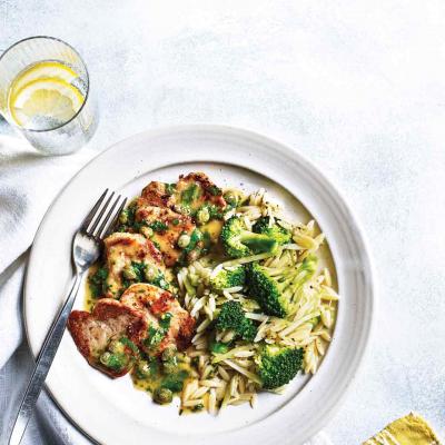 Italian-style pork with lemon & broccoli