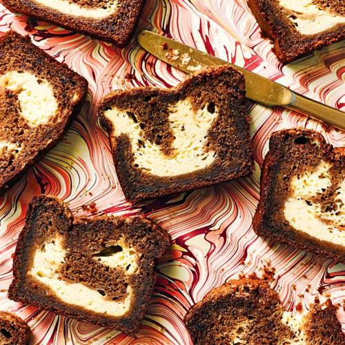 Banana bread cheesecake