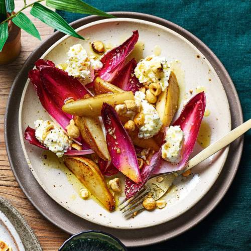 Fried pear, chicory and ricotta salad