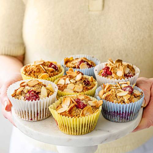 Almond, raspberry and spelt muffins