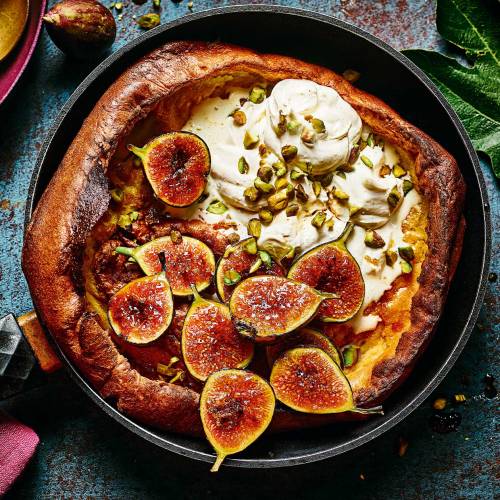 Dutch baby with brûléed figs