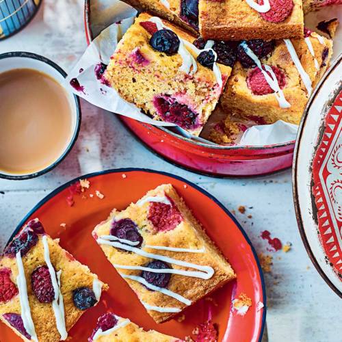 Berry 'cheesecake' cake