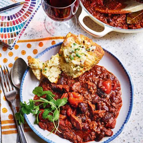 Chocolate beef chilli with jalapeño-cheese scones