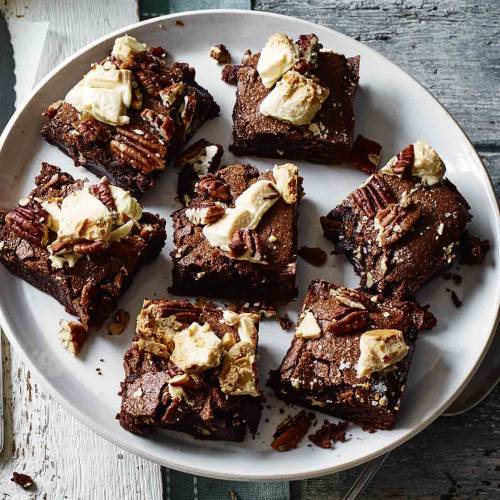 Salted pecan and white chocolate brownies