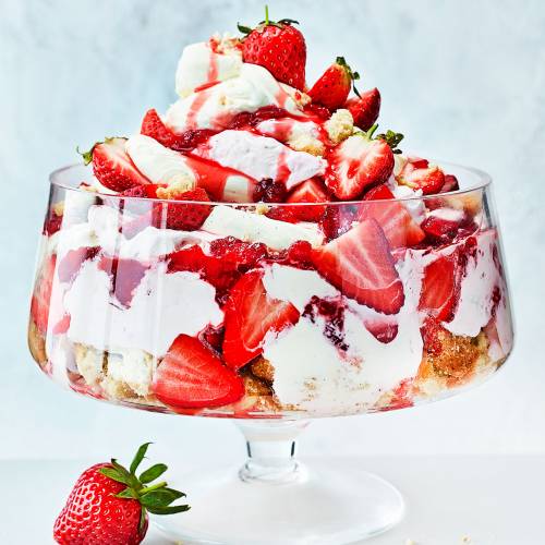 Strawberry cheesecake bowl