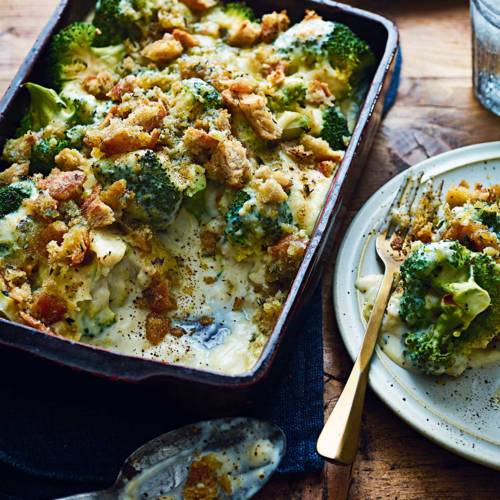 Broccoli and Stilton crumble