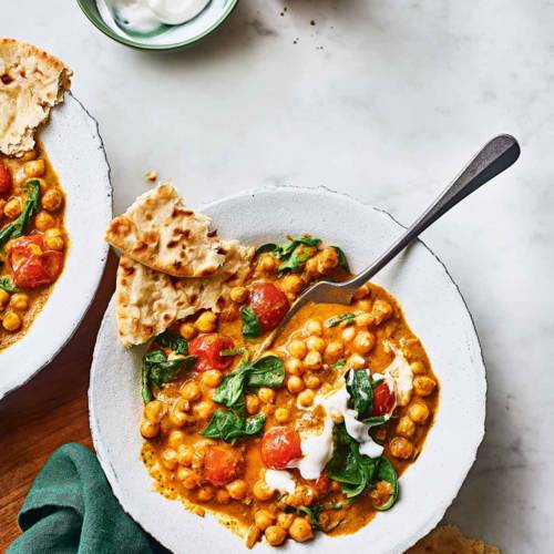 Spinach, chickpea and coconut curry