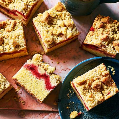Strawberry shortbread squares