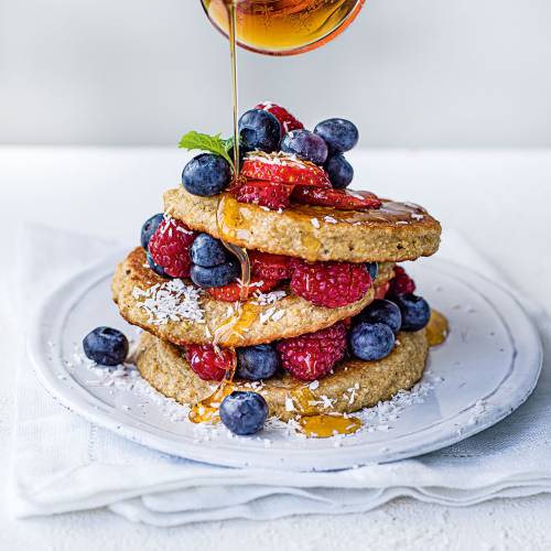 Gluten-free oat pancakes with berries 
